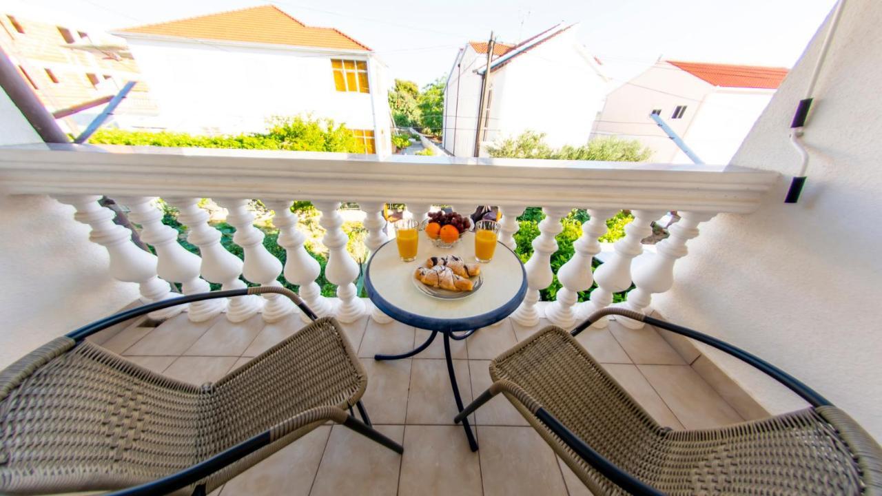 Apartments Curic Trogir Exterior foto